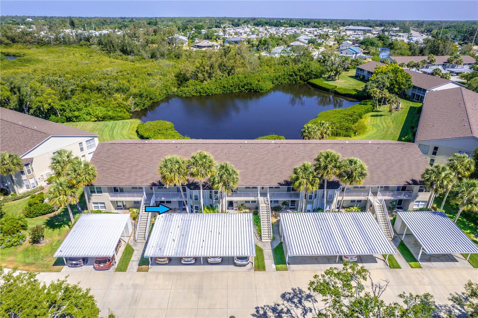 811 WATERSIDE DR #102